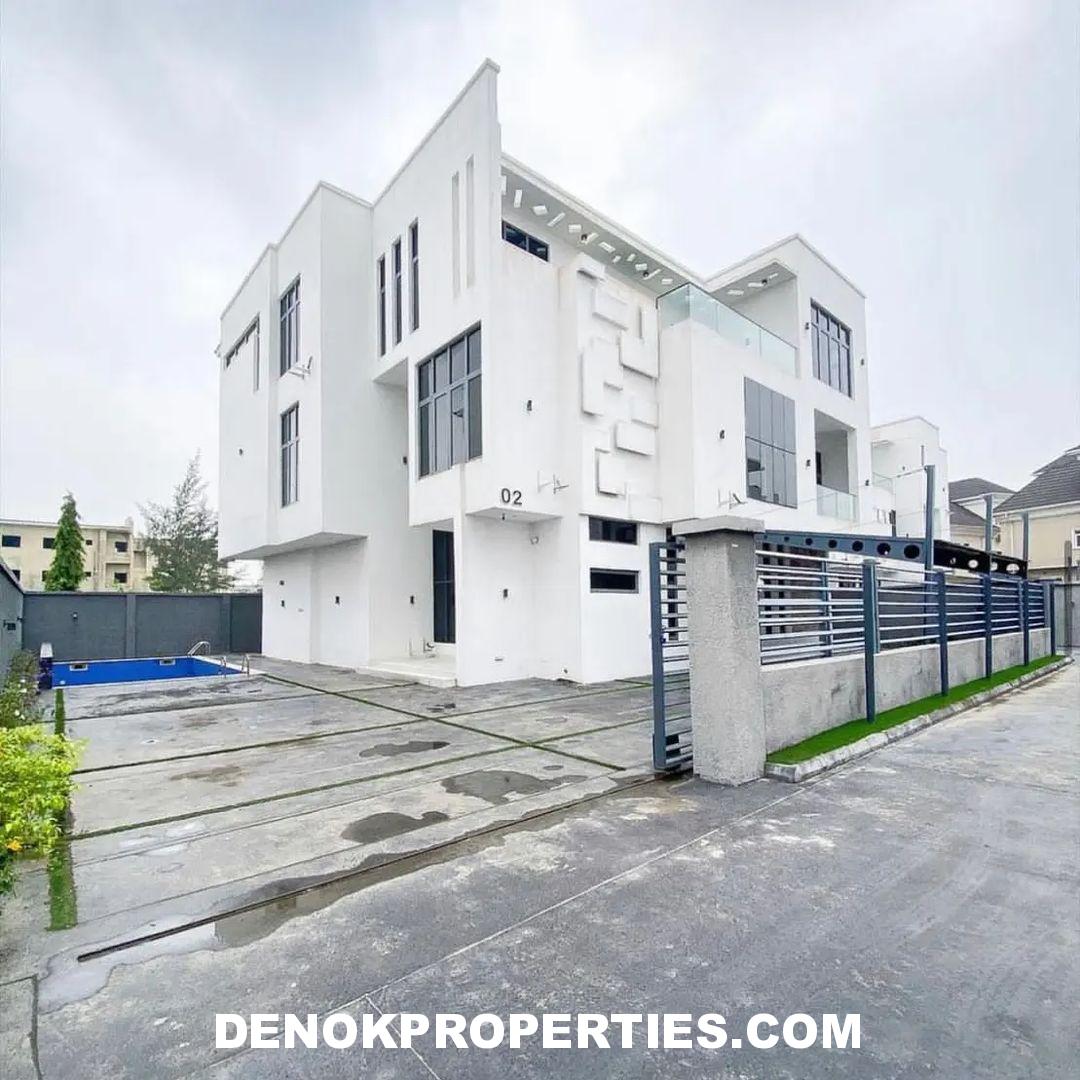 5 Bedroom Fully Detached Duplex With a BQ